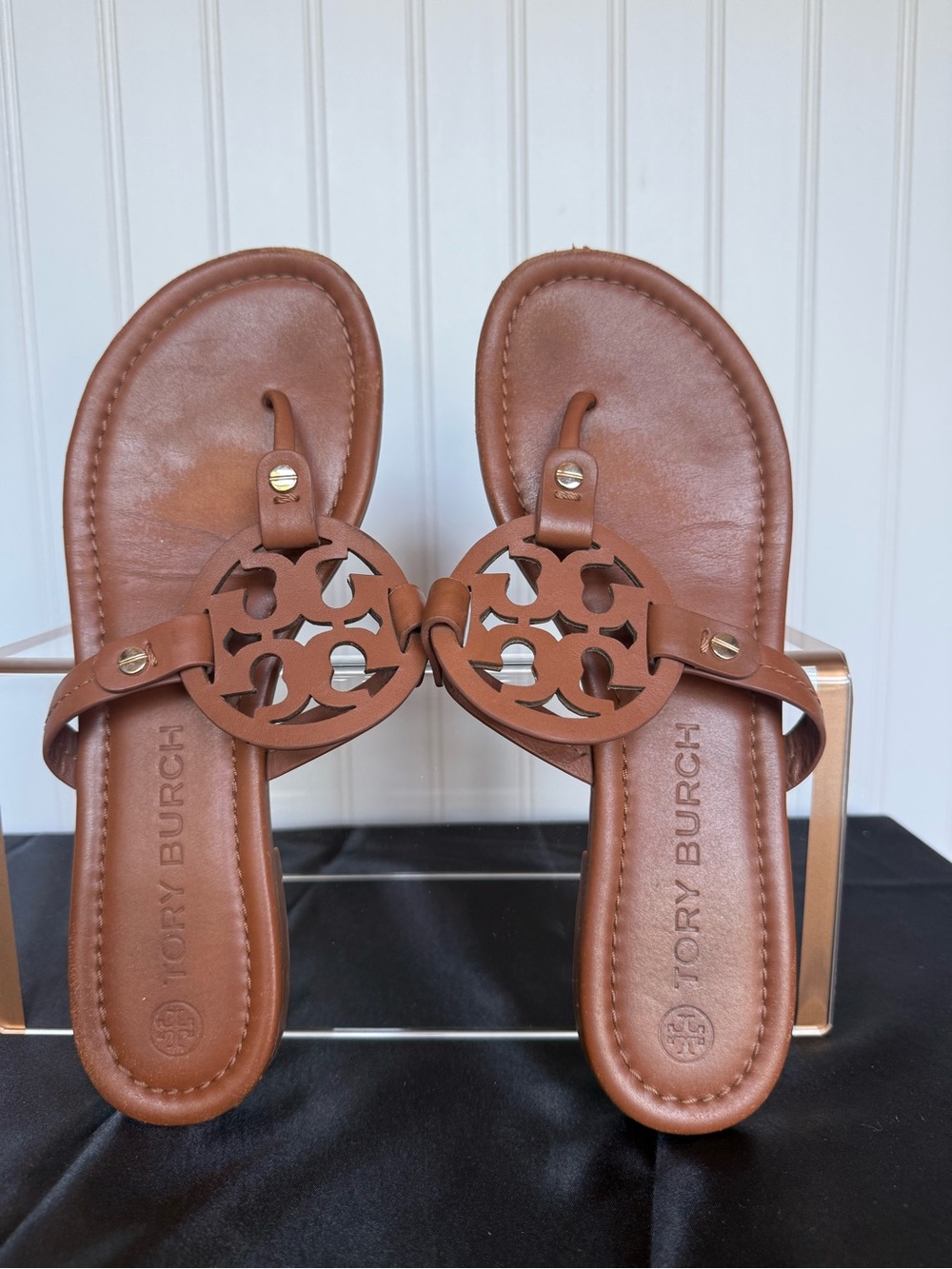 Tory Burch Miller Leather Logo Thong Sandals Brown Cognac Size 9M - Picture 2 of 10